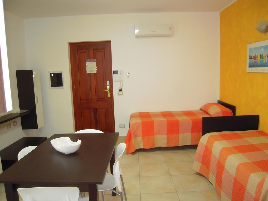 Case Vacanze Anni 20 Bagheria Bagian luar foto
