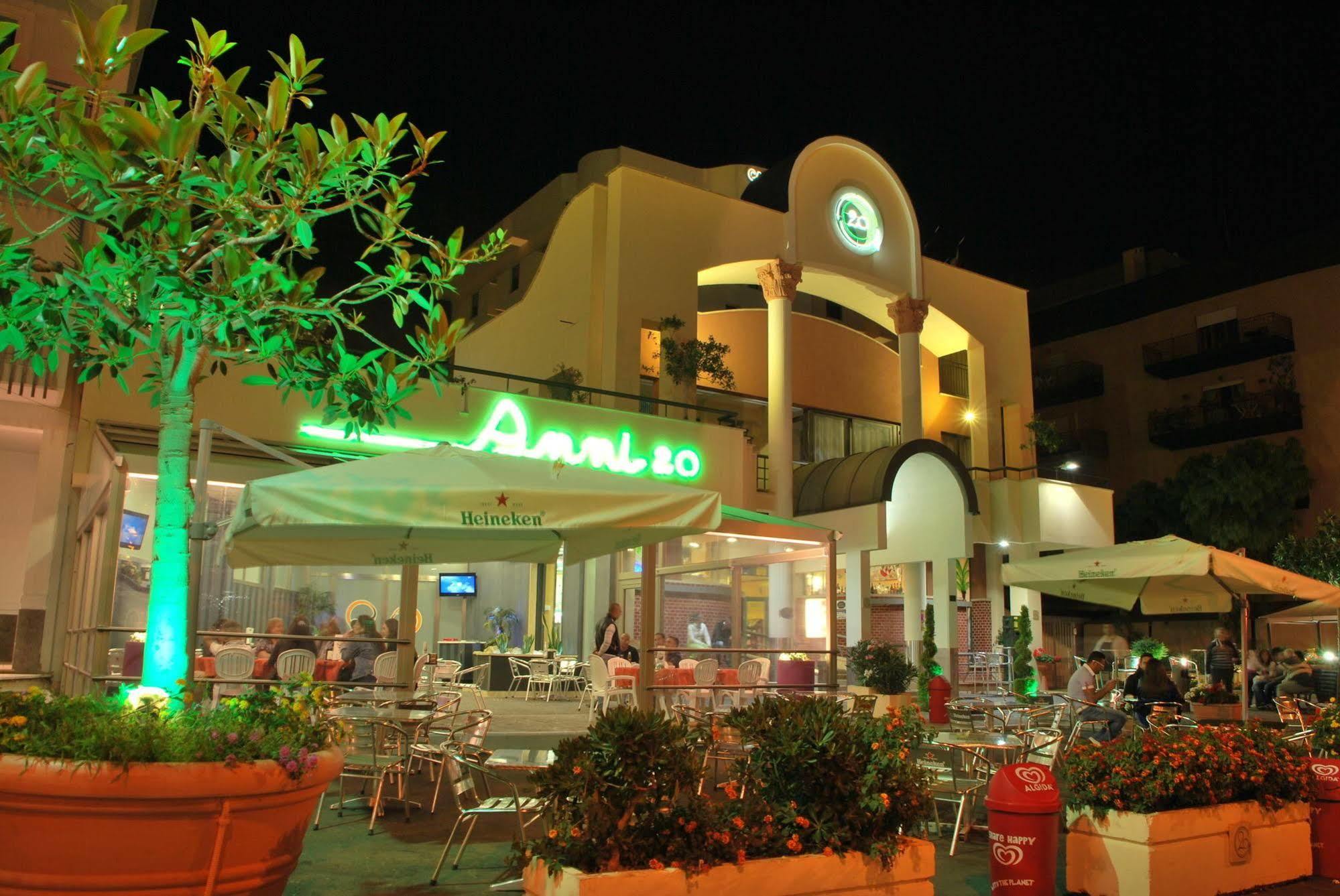 Case Vacanze Anni 20 Bagheria Bagian luar foto
