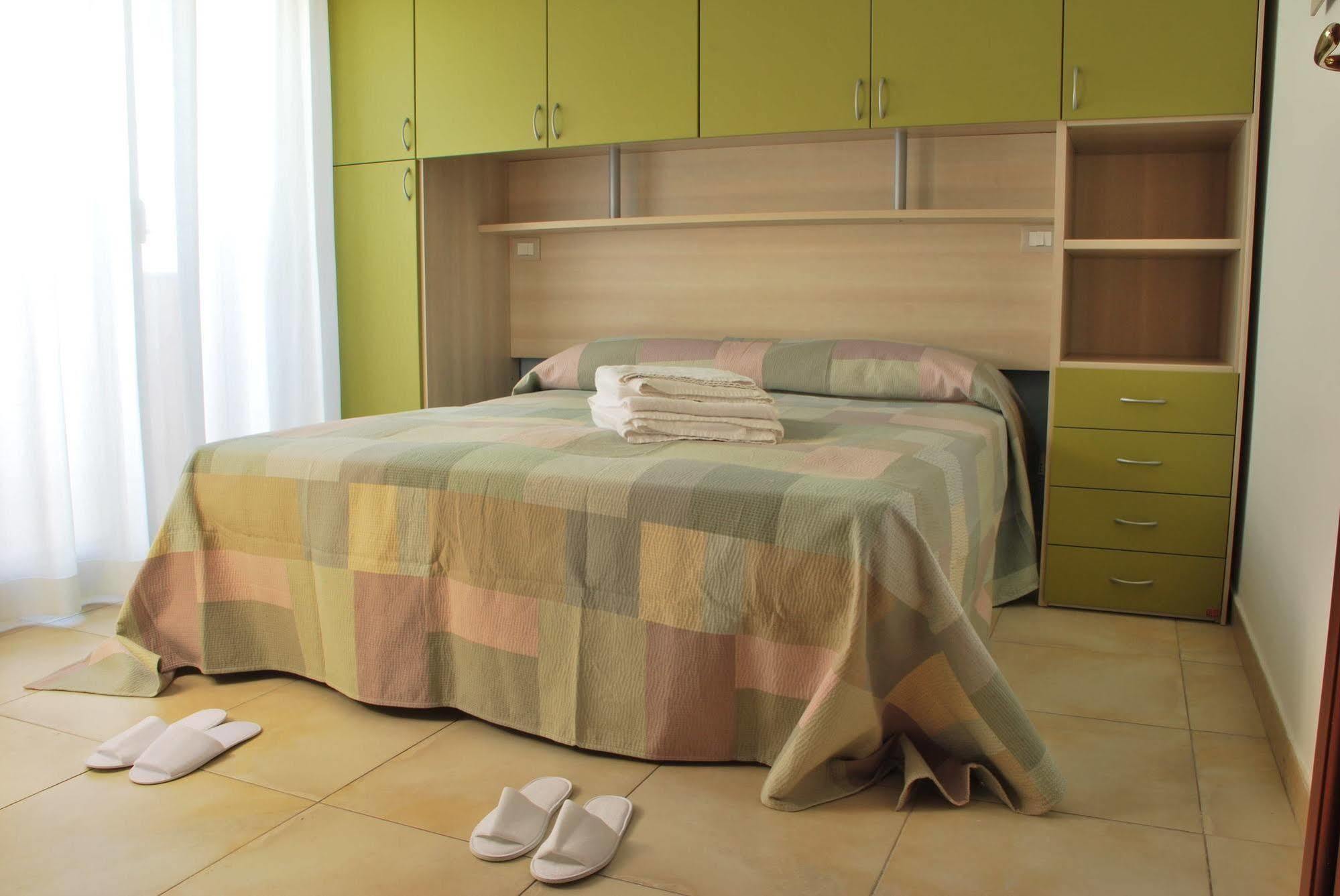 Case Vacanze Anni 20 Bagheria Bagian luar foto