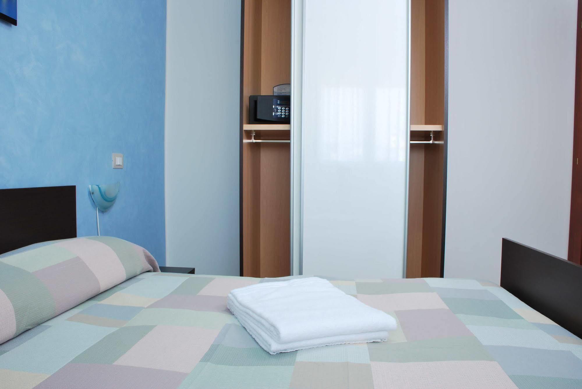 Case Vacanze Anni 20 Bagheria Bagian luar foto